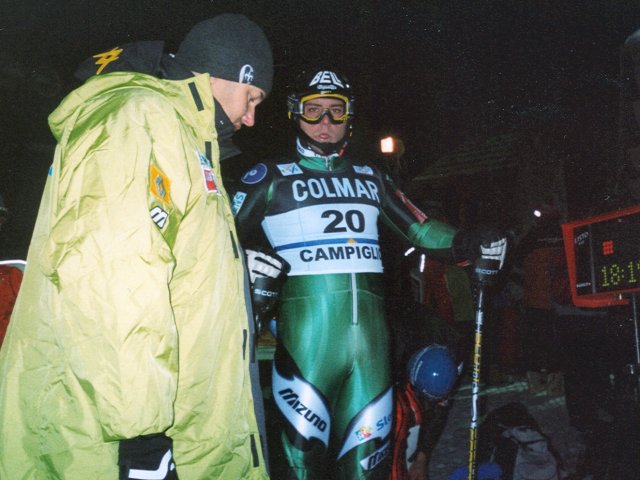 Mitja Dragsic si avvicina al cancelletto