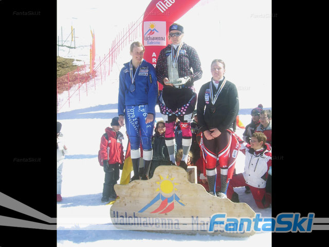 Il podio di slalom di Coppa Europa, da sin. la Hangl, la Zuzulova e la Ferk