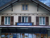 La stazione di Lauterbrunnen: da qui fino a Wengen è il treno l’unico mezzo di trasporto