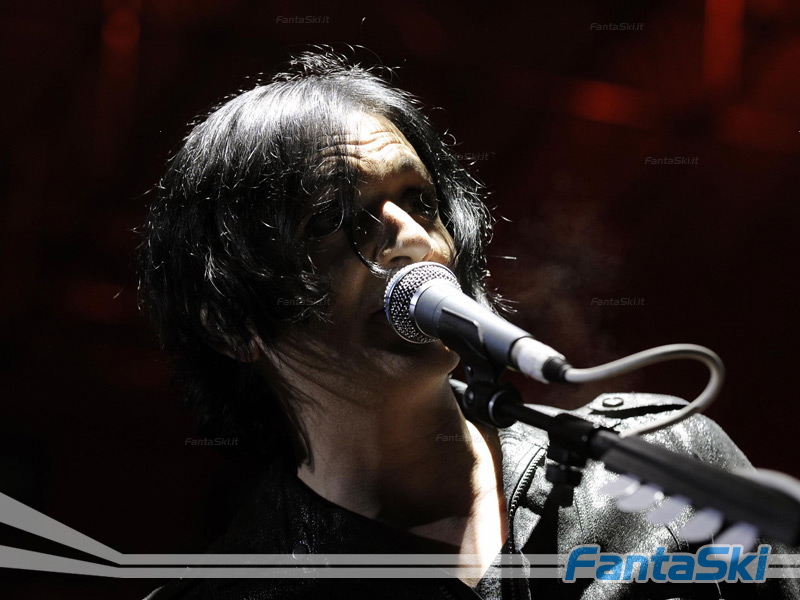 l'evento è chiuso da un concerto dei Placebo di Brian Molko