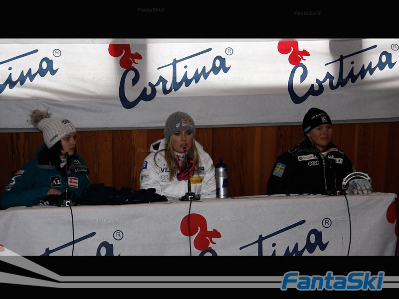 il podio del superg Vonn Paerson Fenninger in conferenza stampa