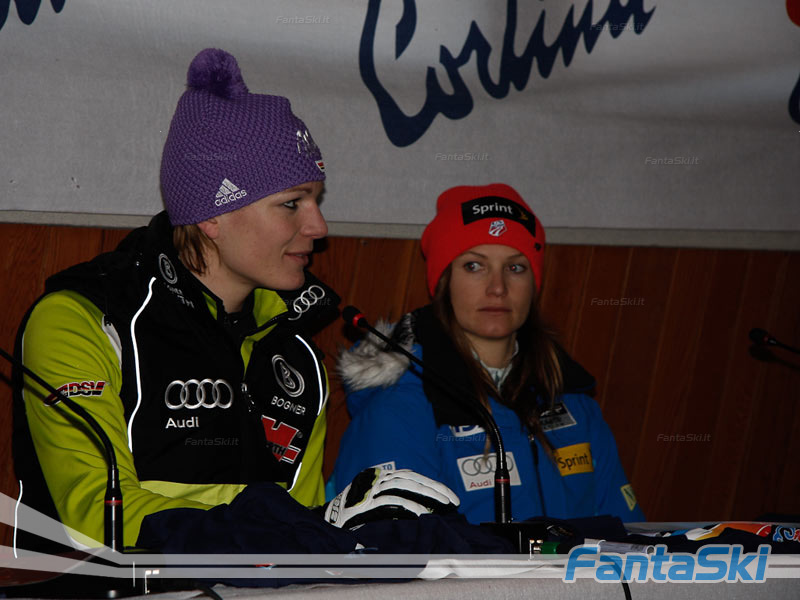 la vincitrice della discesa Maria Riesch, in conferenza stampa