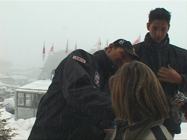 Herminator autografa la giacca di Valentina