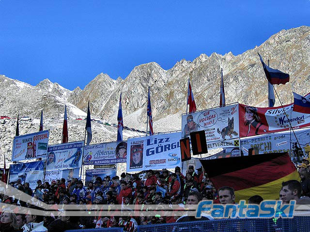 La tribuna per i Fansclub