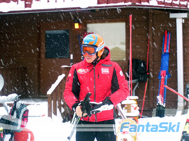 Rainer Schoenfelder sotto una fitta nevicata