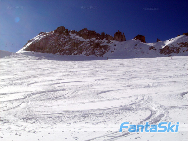 Per il primo giorno della stagione 2007/2008, 10 cm. di fresca per le curve di Rocca