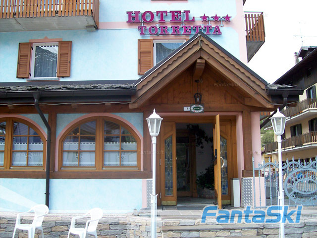 Hotel Torretta, quartier generale della Fisi al Tonale
