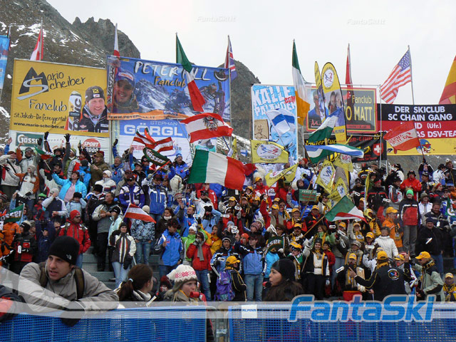 Sventola il tricolore sulle tribune tirolesi