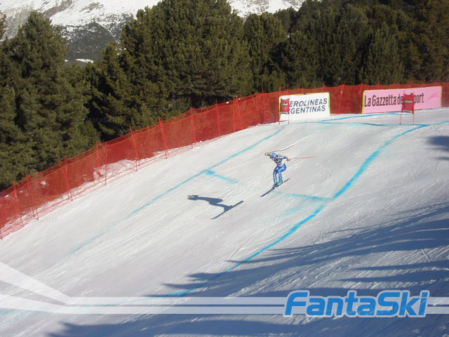 un azzurro in volo sulla Stelvio