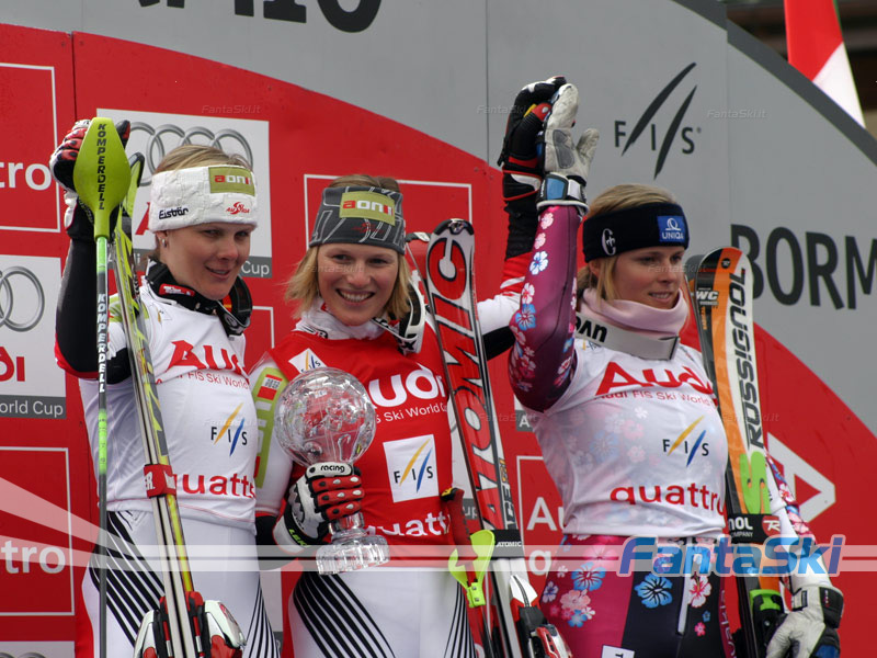 il podio dello slalom femminile: Marlies Schild tra Nicole Hosp e Veronica Zuzulova