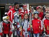 Tomba e Paruzzi con un gruppo di giovani partecipanti al Fila Sprint
