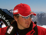 Lo skiman Beppe Bianchini in partenza dello slalom speciale