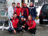 Amore per lo sci: un camper come albergo! In alto da sin. Gabriele, Johanna, Gigi, Miriam, Claudio, Karoline, Alexandra