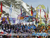 la tribuna fans in tutto il suo splendore