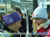 saluti scherzosi tra Tina Maze e Lindsey Vonn